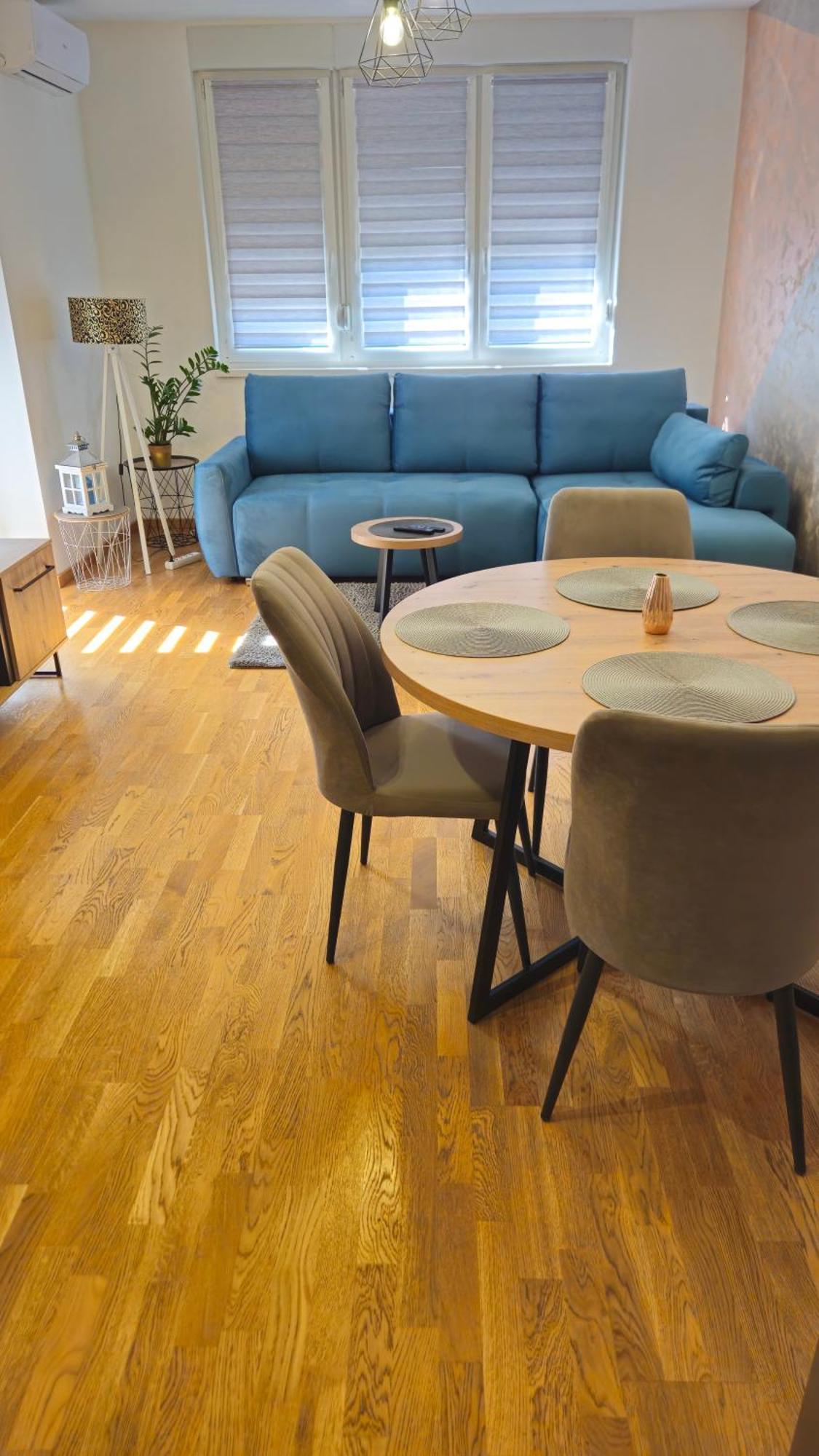 Apartment Ela Суботиця Екстер'єр фото